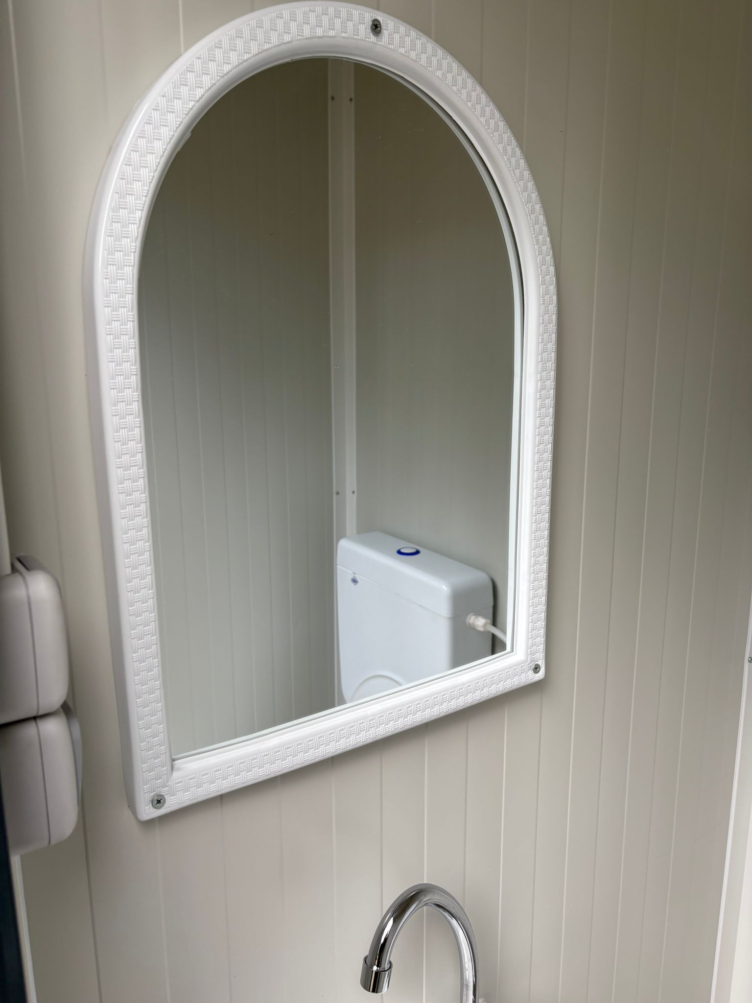 Spiegel toilet unit luxe Spiegel van een toilet unit