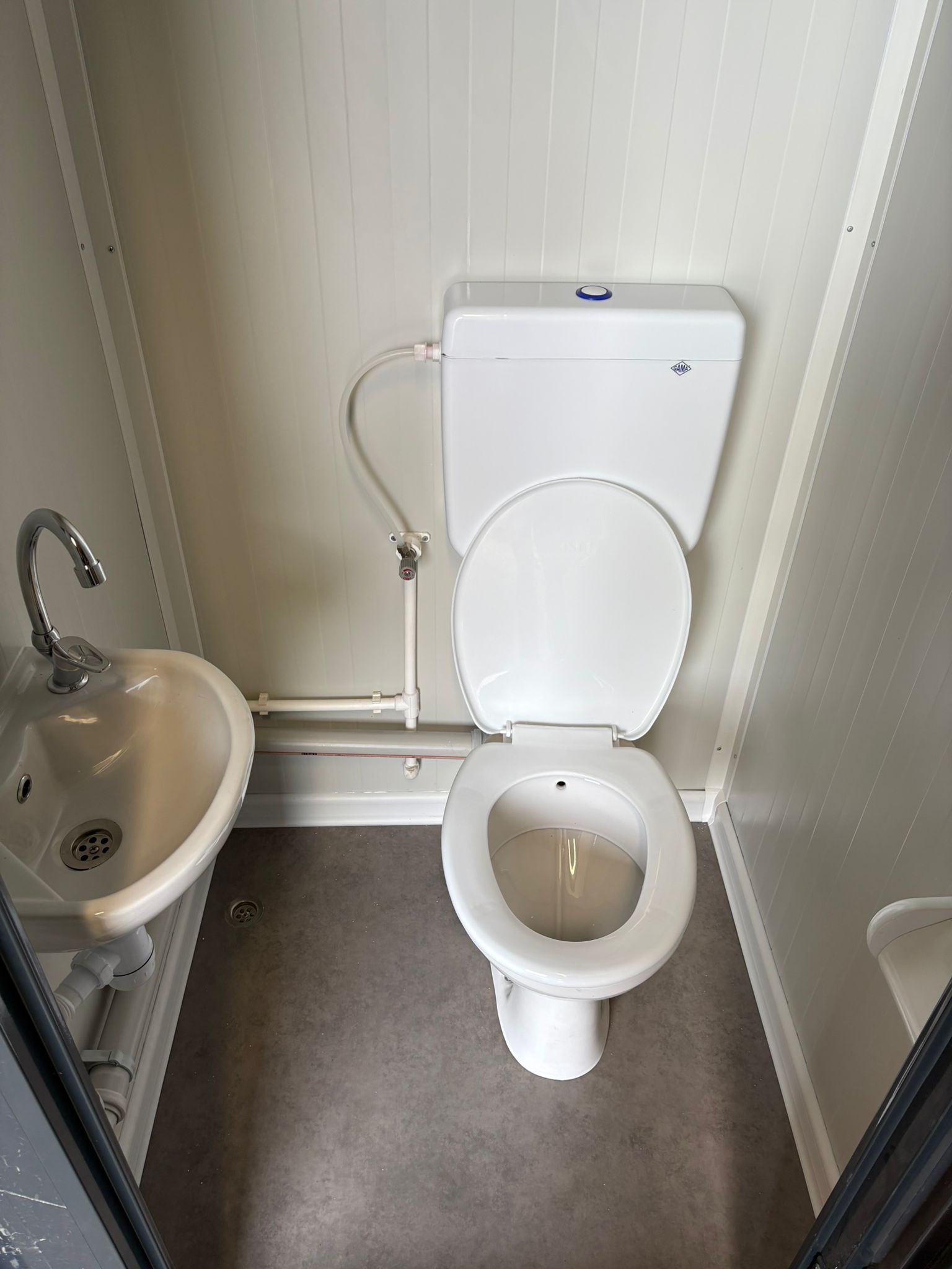 Binnenzijde toilet unit luxe Binnenzijde toilet unit luxe