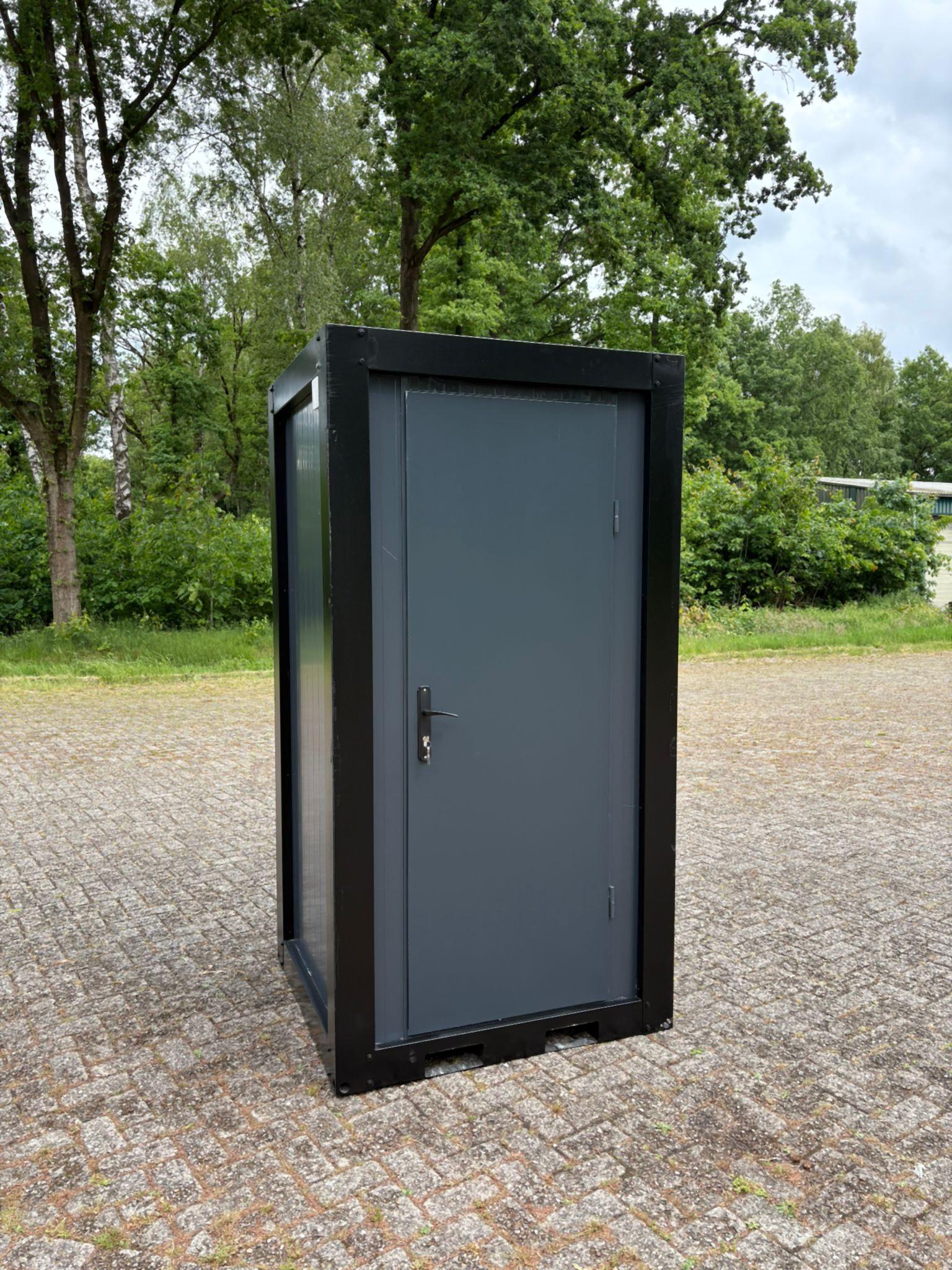 Toilet unit 3