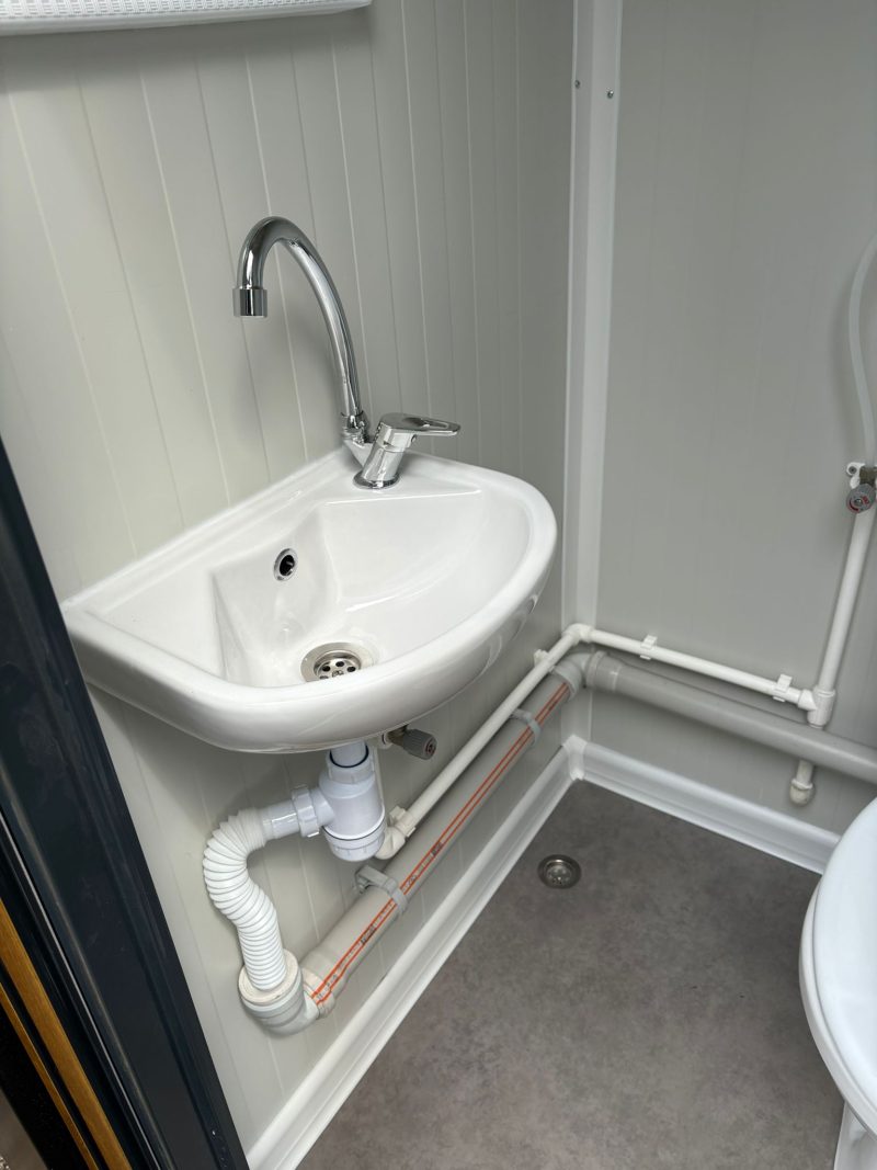 Toilet unit campingwood wasbak