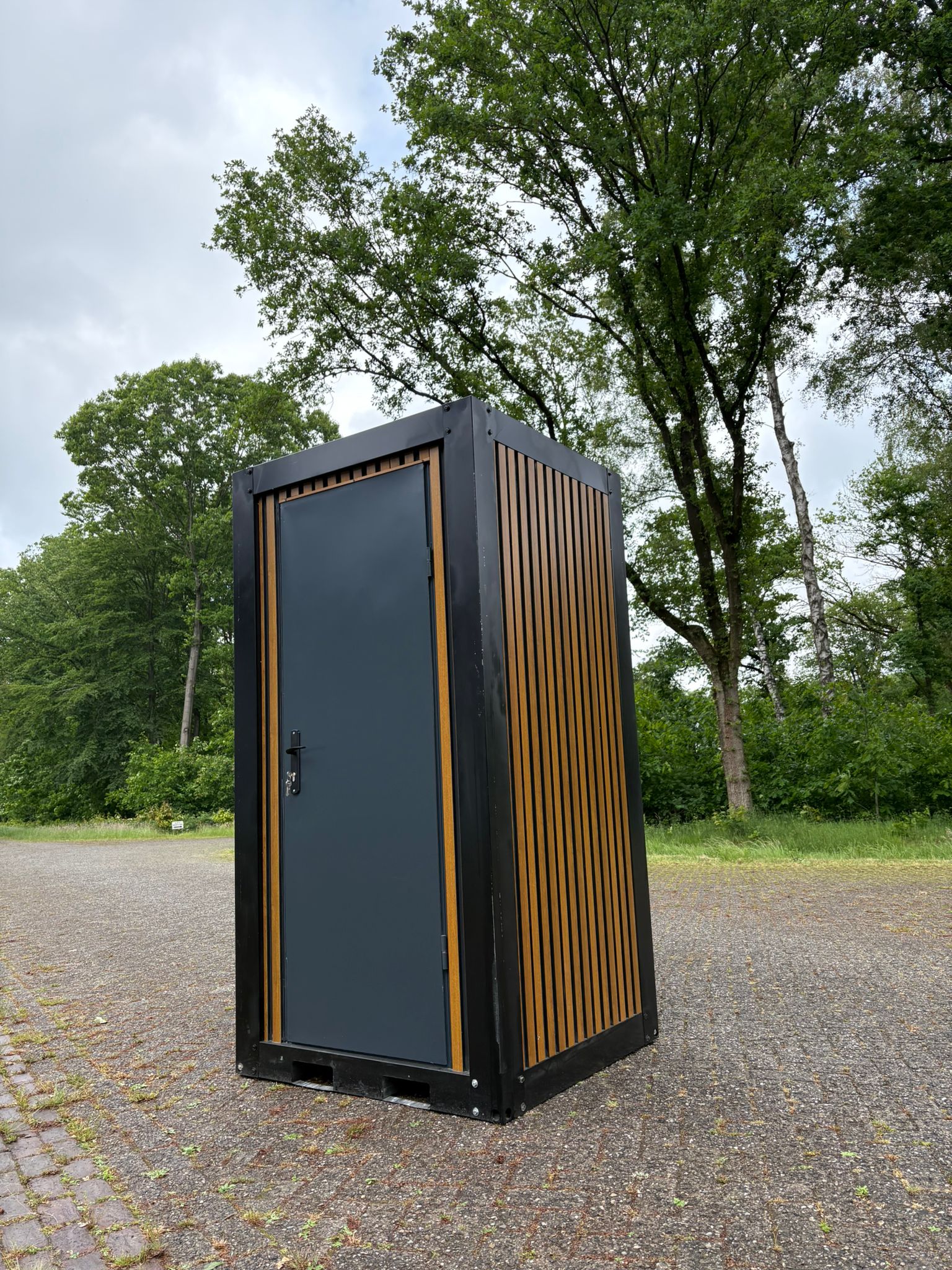Toilet unit foto 1 Hout bekleding toiletunit