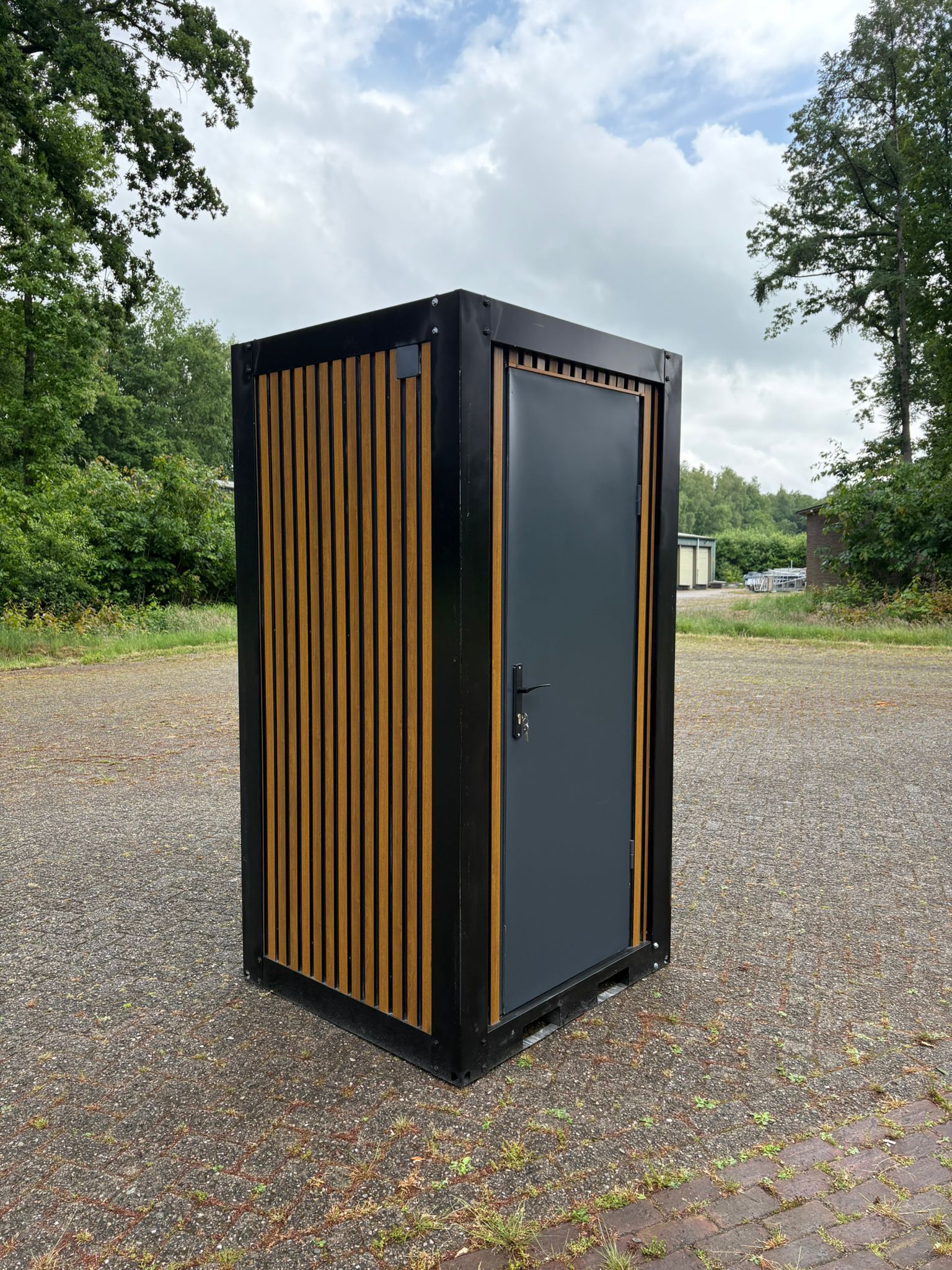 Toilet unit foto 10 Toilet unit met hout bekleding