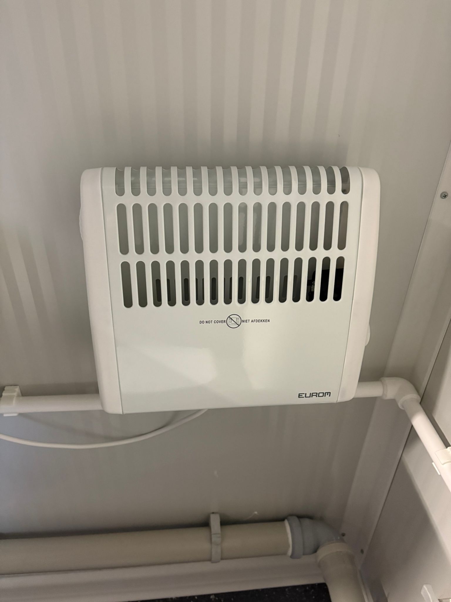 Verwarming toilet en douche unit Verwarming toilet + douche unit