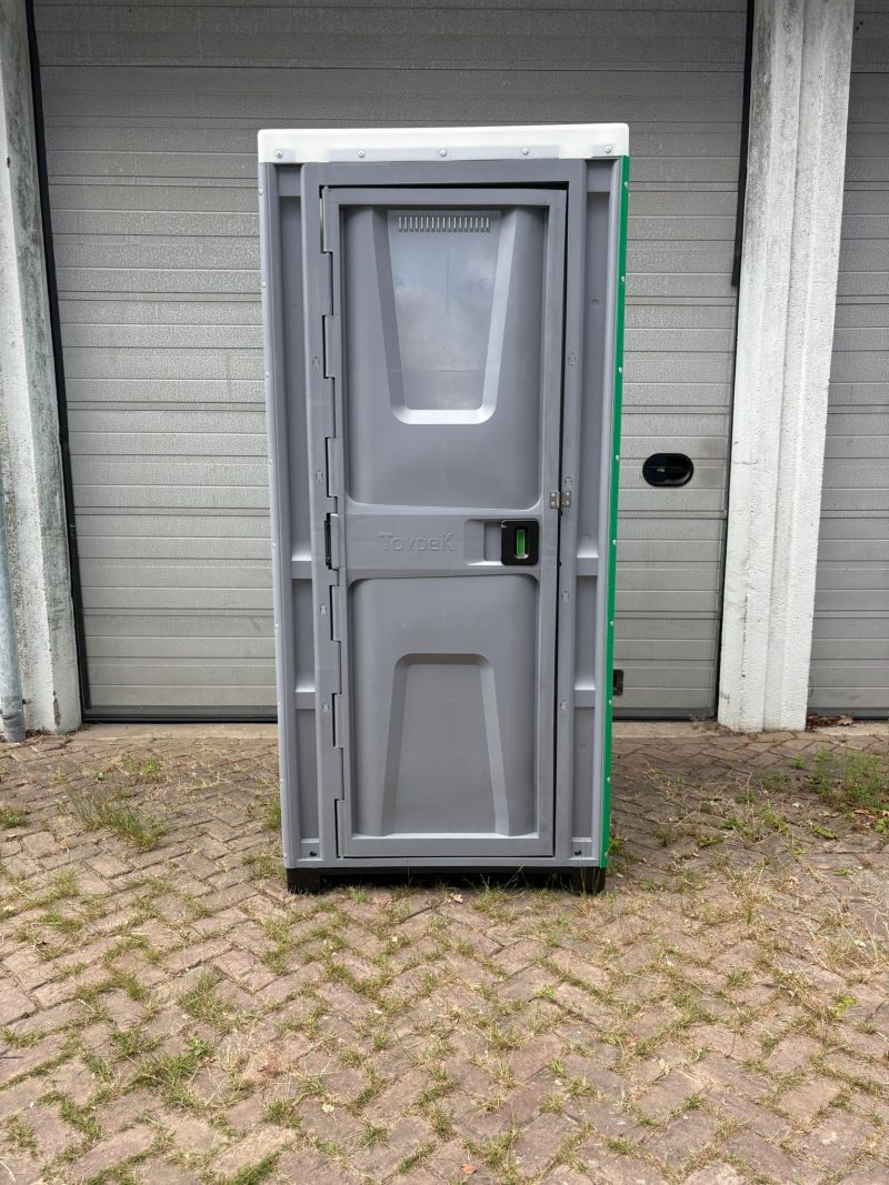 Voorkant dixie toilet