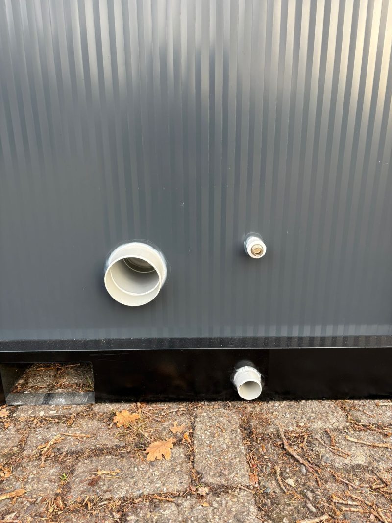 Afvoer toevoer dubbel toilet unit
