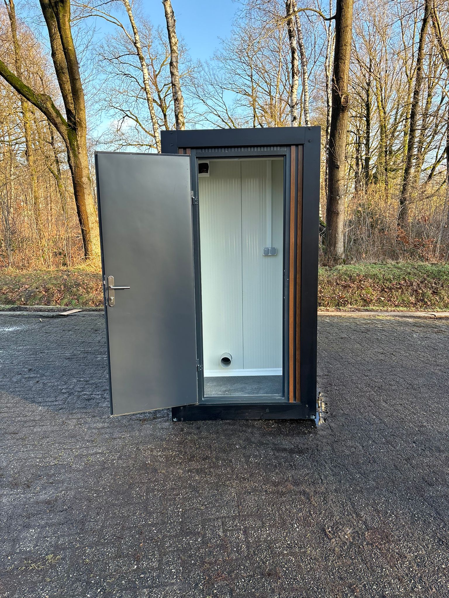 Badkamer met technische ruimte 30