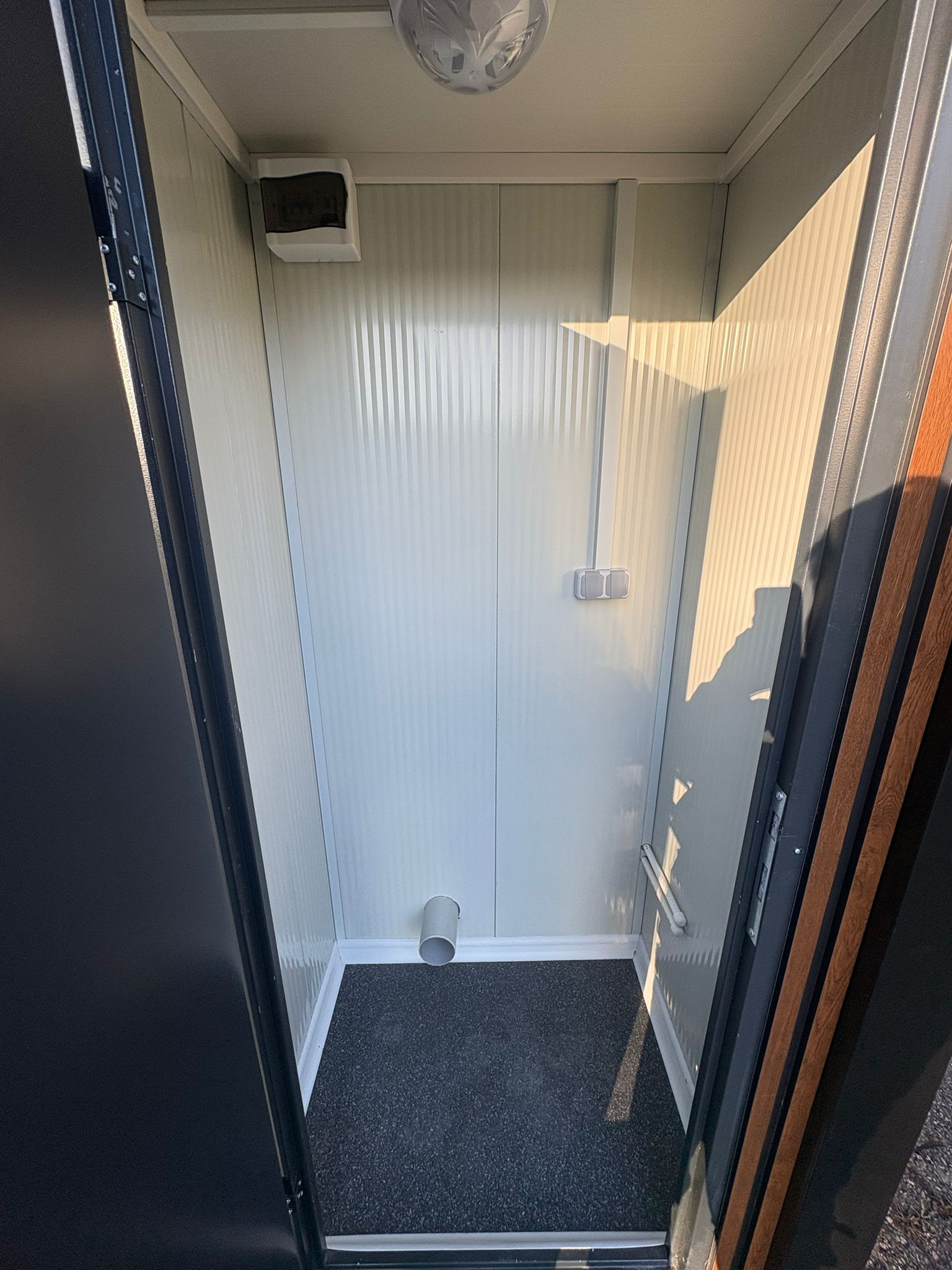 Badkamer met technische ruimte 38