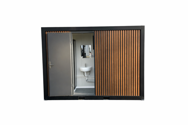 Uitgesneden badkamer unit met technische ruimte