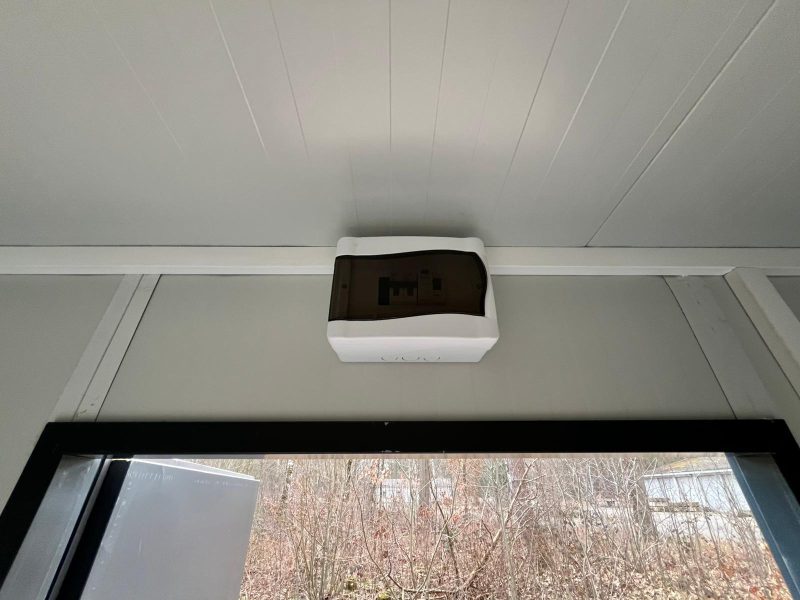 Groepenkast binnenzijde toiletgebouw