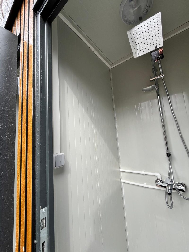 Sanitair douche ruimtes 5