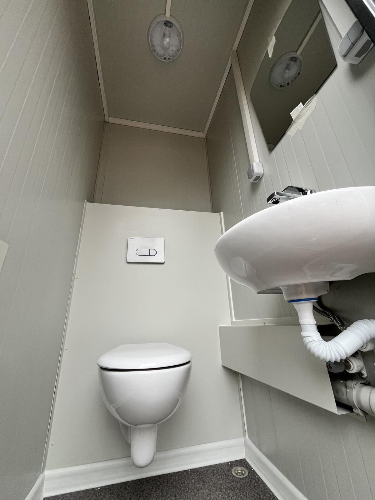 Toiletruimte binnenzijde 2