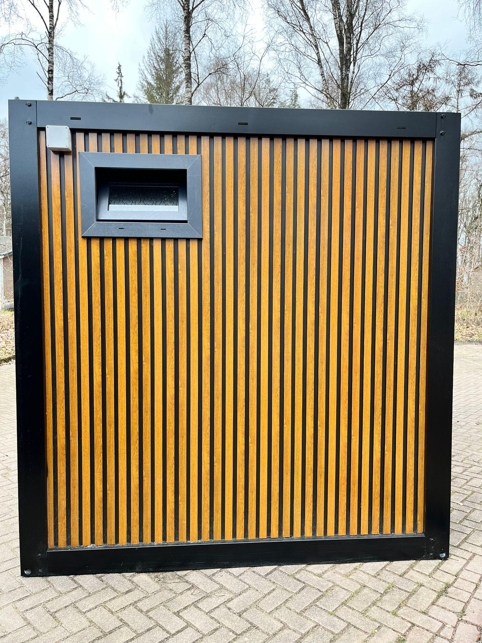 ZIjkant toiletgebouw buitenkant 3